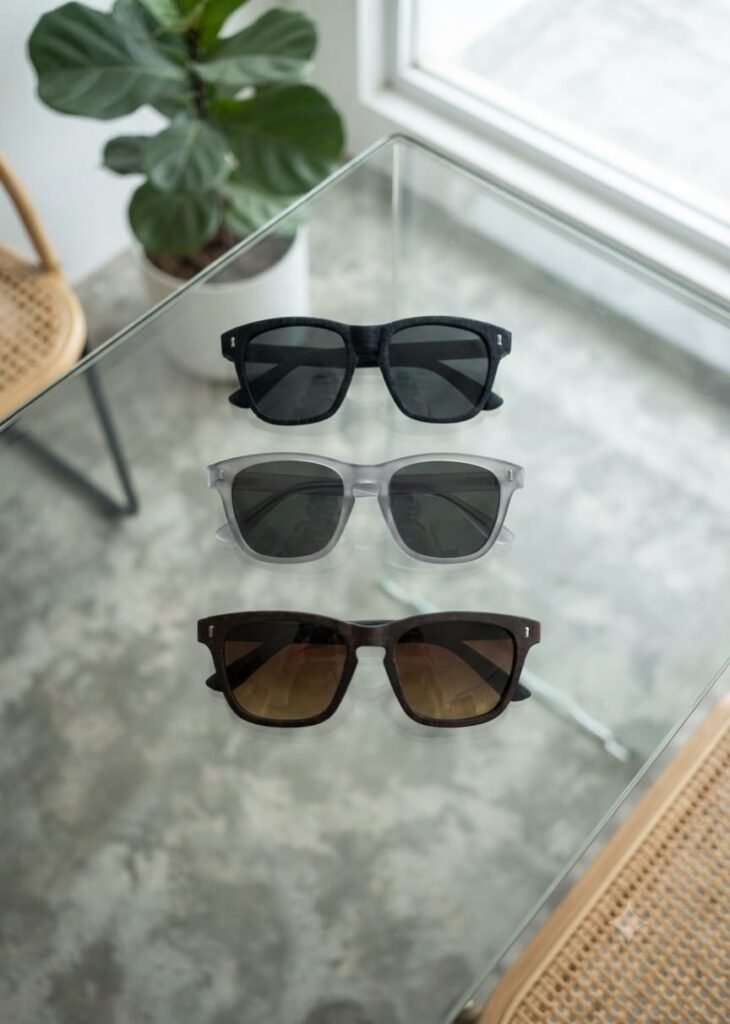 Black Wayfarer Gradient Sunglasses for Men and Women